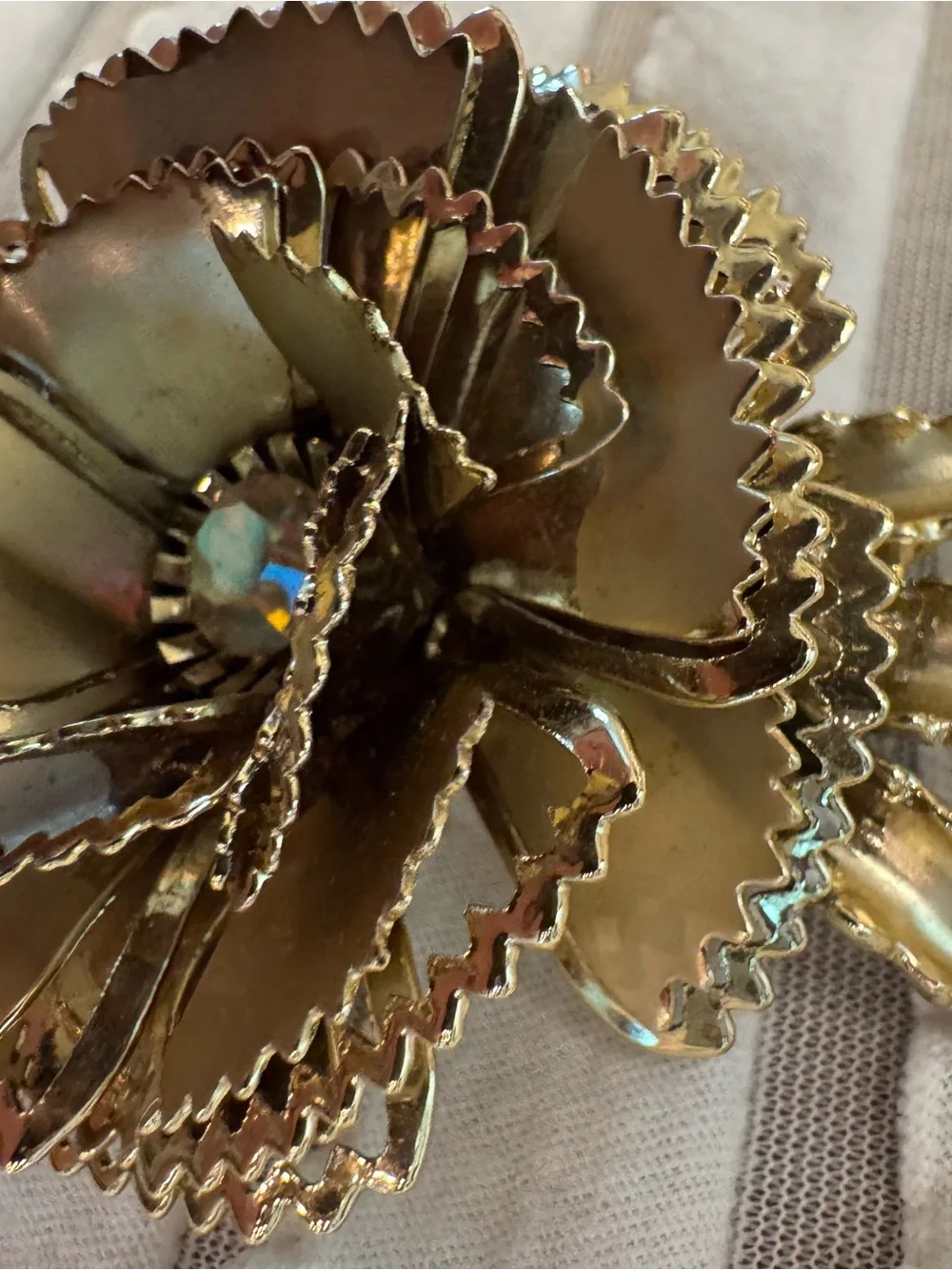 Large Vintage 50s Gold Tone Layered Floral Carnation Brooch Pin Aurora Borealis